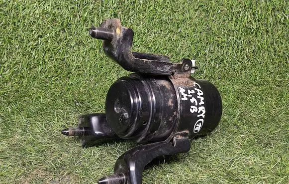 Toyota Camry VIII XV70 Engine mount bracket HY130119