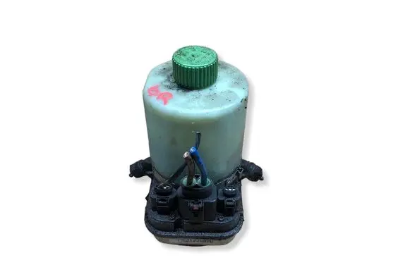 Volkswagen Polo V 6R Power steering pump 6R0423156C