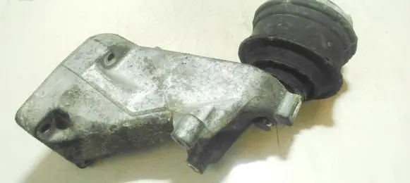 Mercedes-Benz CLC CL203 Engine mount bracket 2032401717