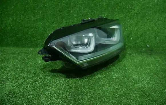 Volkswagen Golf Sportsvan Headlight/headlamp