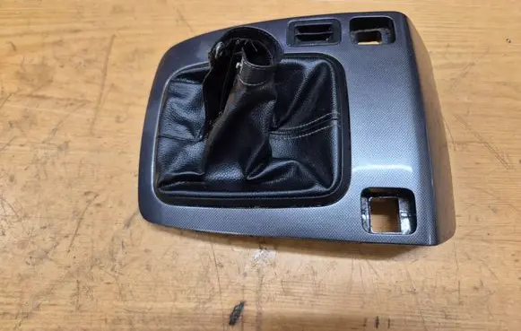 Hyundai Sonata Gear lever shifter trim leather/knob 846513K220 06408