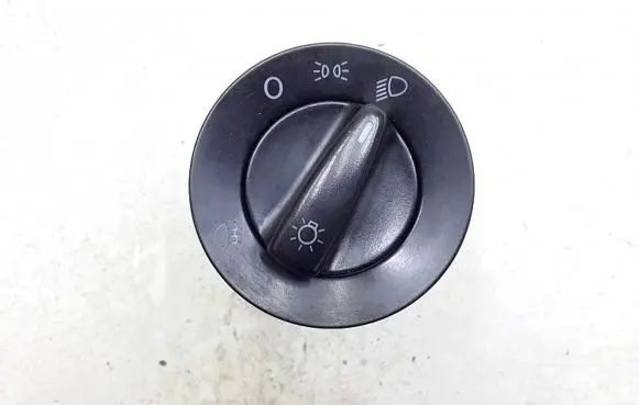Volkswagen PASSAT B5.5 Light switch 1c0941531