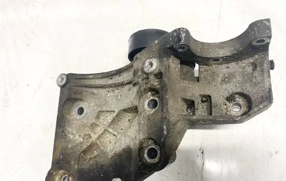 Opel Insignia A Engine mounting bracket 55562863