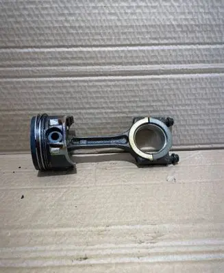 Renault Clio III Piston with connecting rod 69L34