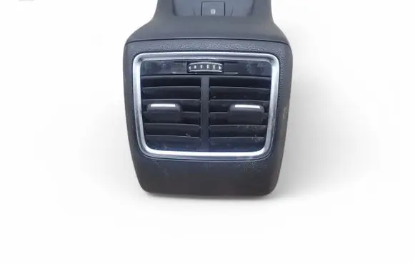 Audi Q3 8U Rear air vent grill 8U0819203C 8U0864376C