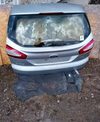 Ford Mondeo MK IV Tailgate/trunk/boot lid