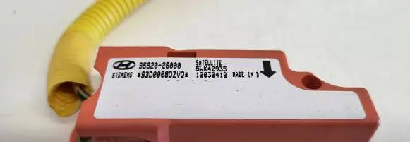 Hyundai Santa Fe Airbag deployment crash/impact sensor 9592026000 5WK42935 93D0008DZVQ
