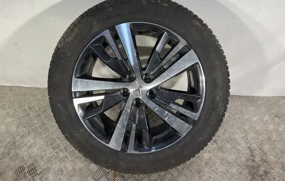 R18 alloy rim