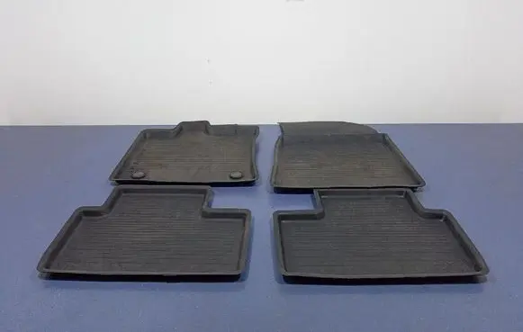Renault Captur Front floor carpet liner 8201725646