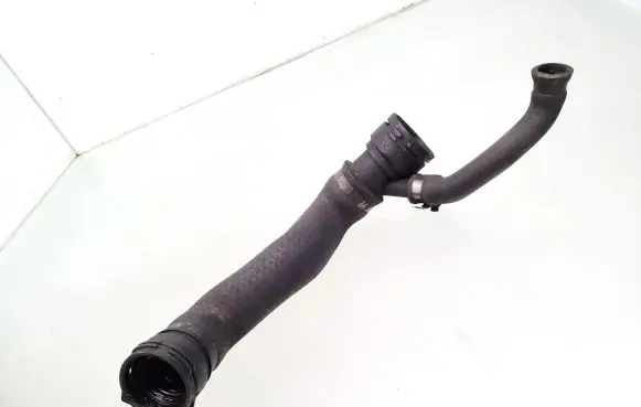 BMW 5 E39 Engine coolant pipe/hose