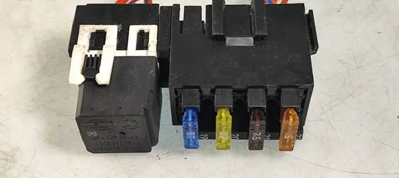 Mercedes-Benz E W212 Fuse box set A1645456340 A0025427219 4RA00779113