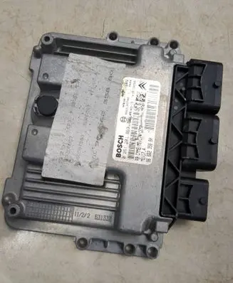 Citroen C4 I Engine control unit/module 9663193780 9666235880 0261201863