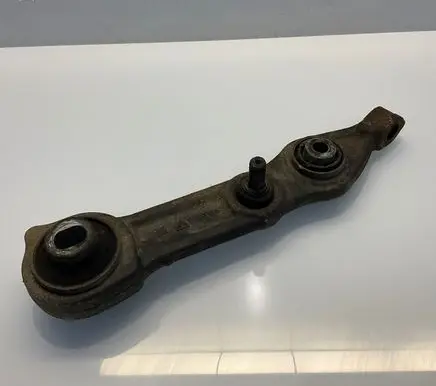 Mercedes-Benz E W211 Front control arm A2113308107 2113308107