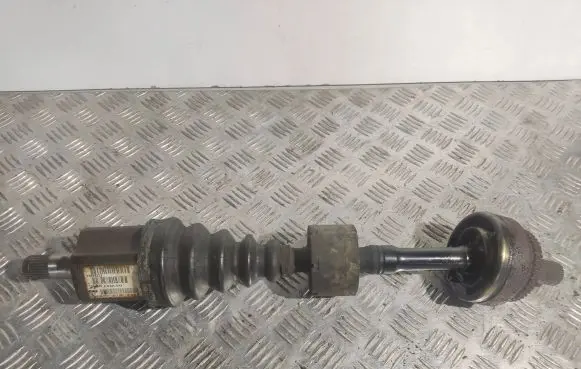 Volvo V70 Front driveshaft P8689222