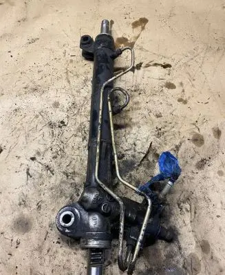 Nissan X-Trail T30 Steering rack