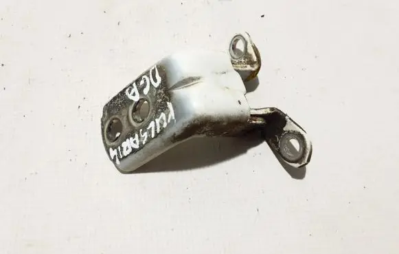 Nissan Pulsar Rear door lower hinge