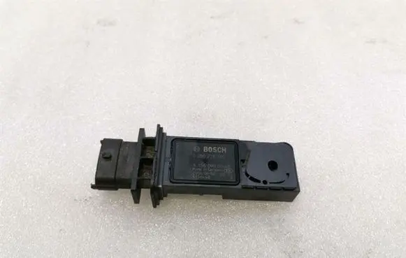 Mercedes-Benz E AMG W211 Mass air flow meter A1560900048