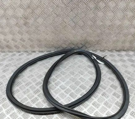 Audi A3 S3 8V Rubber seal front coupe door 8V4831721