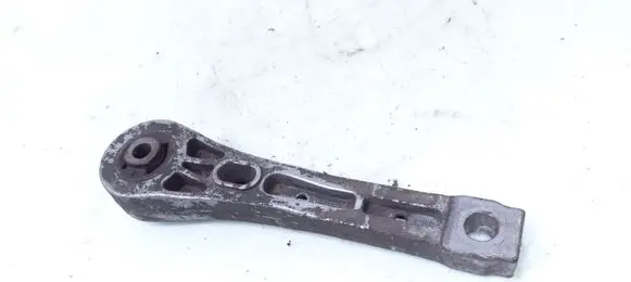 Volkswagen PASSAT B6 Engine mount bracket 3C0199855A