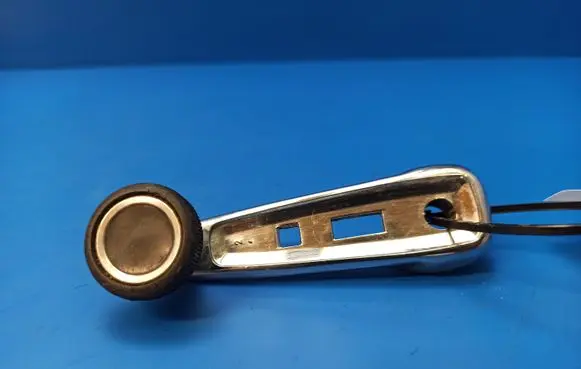 Mercedes-Benz COMPAKT W115 Front door window winding handle 