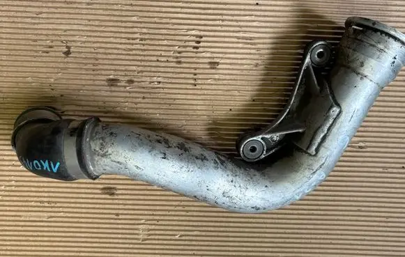 Intercooler hose/pipe