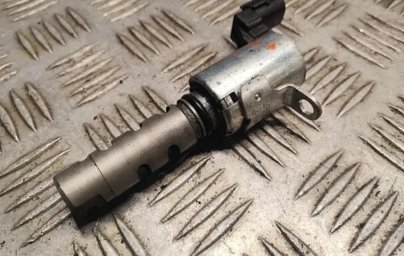 Lexus GS 300 350 430 450H Turbo solenoid valve 1533031020