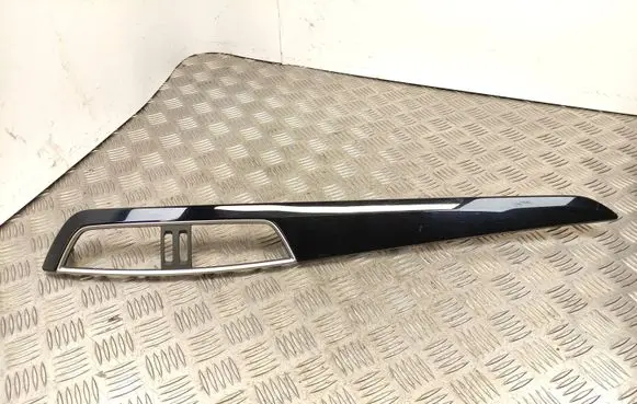 Mercedes-Benz C W204 Dashboard glove box trim A2046801371 20413719983