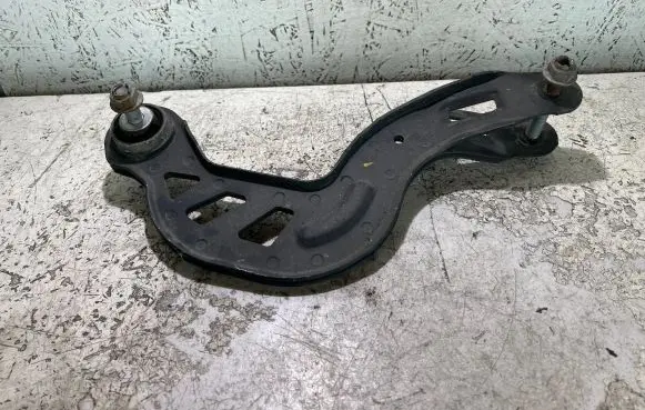 Mercedes-Benz A W176 Rear control arm
