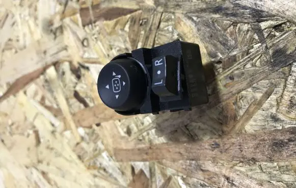 Opel Insignia A Wing mirror switch 92256898 321615 3224