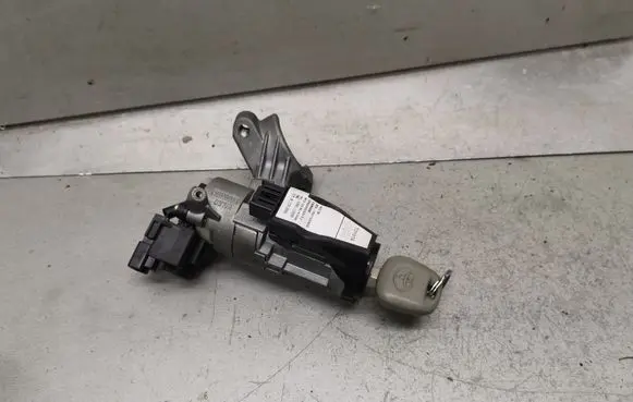 Toyota Yaris Ignition lock 897830D010