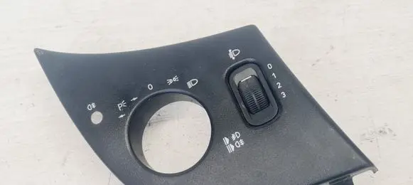 Mercedes-Benz A W168 Headlight level height control switch 1685450191