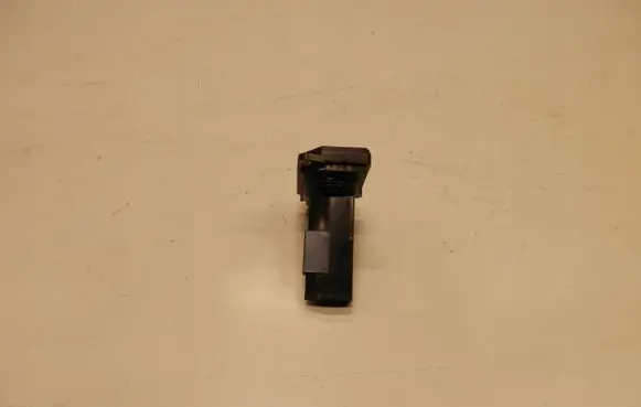 Mitsubishi Grandis Mass air flow meter MR985187