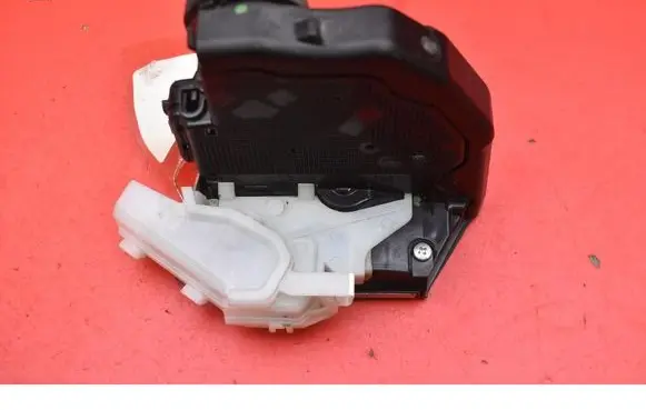 Toyota C-HR I Rear door lock 
