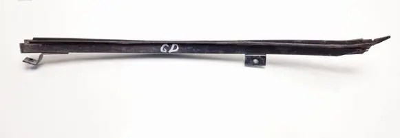 Volkswagen PASSAT B3 Rear door windshield rail 333839066A