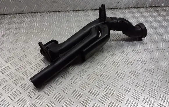 Opel Zafira A Air intake hose/pipe 9202935FJ