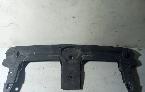 Audi Q7 4M Intercooler air guide/duct channel 4M0807081