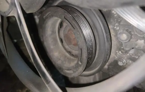 Mercedes-Benz Sprinter W906 Crankshaft pulley