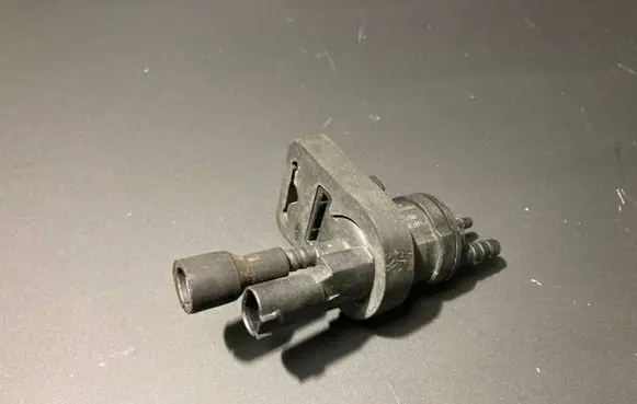Mercedes-Benz Sprinter W901 W902 W903 W904 Air pressure sensor 0025401497