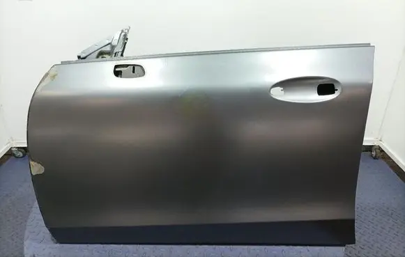 Mercedes-Benz AMG GT R190 C190 Front door