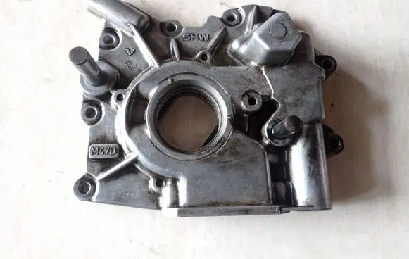 BMW 3 E46 Oil pump 