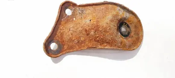 Engine mount bracket