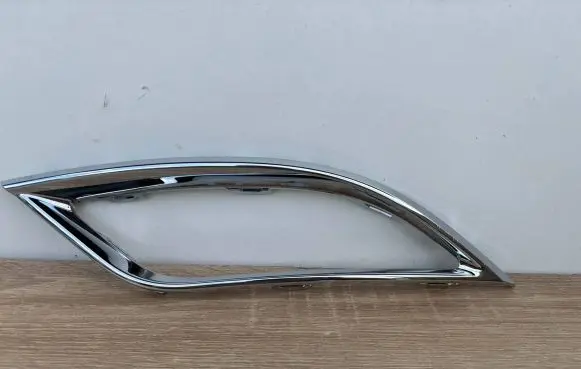 Volkswagen Golf VII Rear bumper trim bar molding 5G6853332