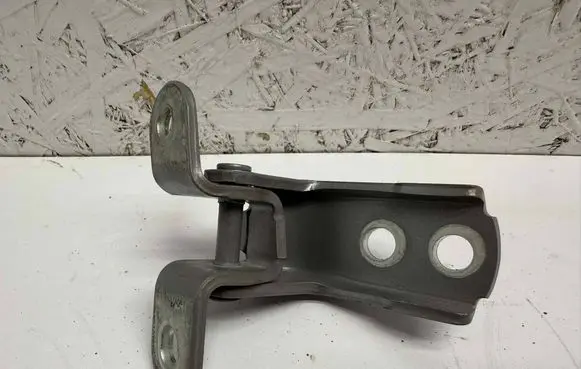 Toyota RAV 4 (XA50) Front door upper hinge 