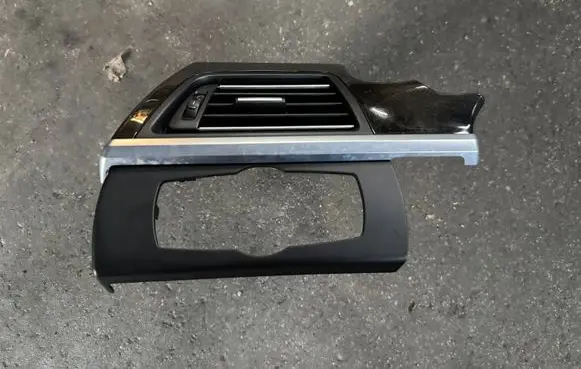 BMW 6 F12 F13 Dashboard side air vent grill/cover trim 9197484