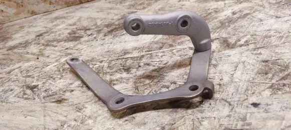Mercedes-Benz SLK R172 Muffler mount bracket/holder A2711401440 A2711410348