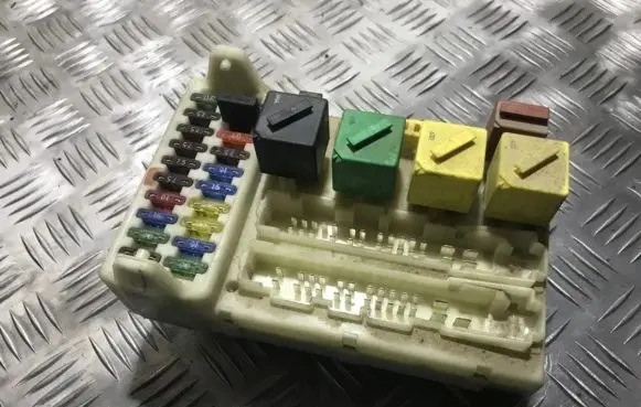 Ford Mondeo MK II Fuse box set 93bg14k150ad 93bg-14k150-ad
