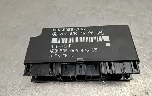 Mercedes-Benz C W202 Comfort/convenience module 2028204226
