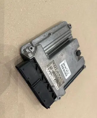 Audi A5 8T 8F Engine control unit/module 8K0907401P 0281015888