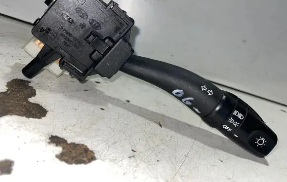 Hyundai Santa Fe Indicator stalk 202005764