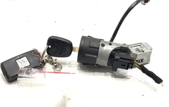 Citroen C4 I Ignition lock N05024559649781080